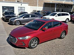 Hyundai Elantra 2017 lleno