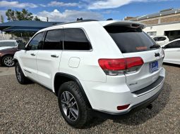 Jeep Grand Cherokee 2017 lleno
