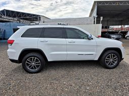 Jeep Grand Cherokee 2017 lleno