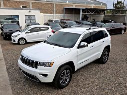 Jeep Grand Cherokee 2017 lleno