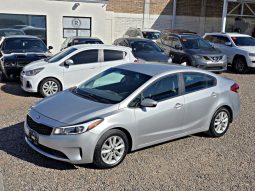 Kia Forte 2017 lleno