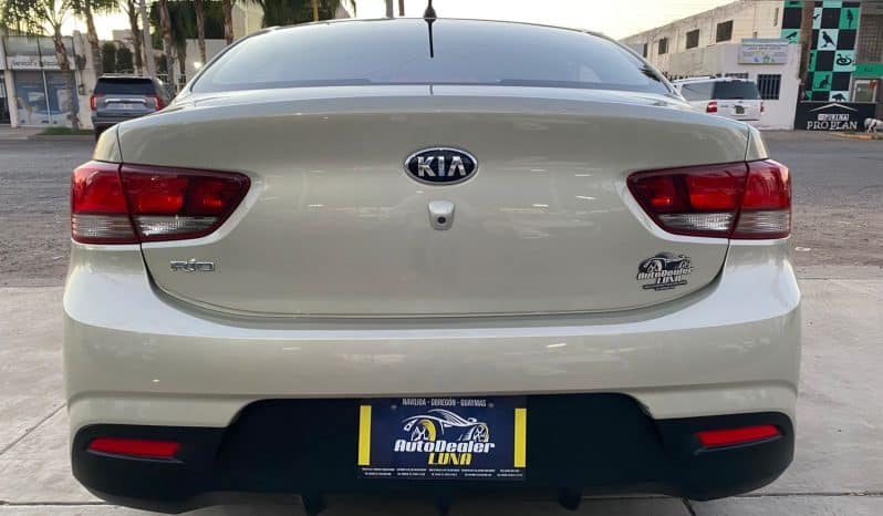 Kia Rio 2020 lleno
