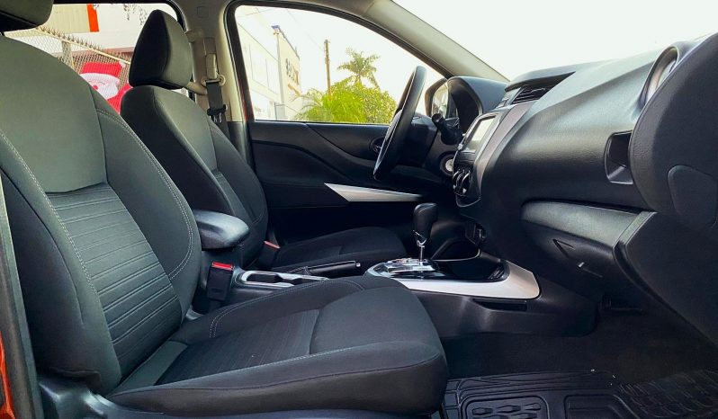 Nissan Frontier 2023 lleno