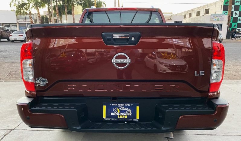 Nissan Frontier 2023 lleno