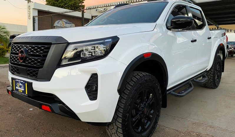 Nissan Frontier 2023 lleno