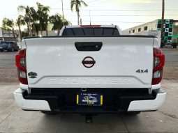 Nissan Frontier 2023 lleno