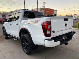 Nissan Frontier 2023 lleno