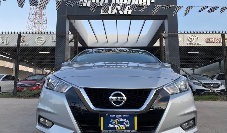 Nissan Versa 2022 lleno