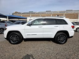 Jeep Grand Cherokee 2017 lleno