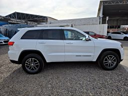 Jeep Grand Cherokee 2017 lleno