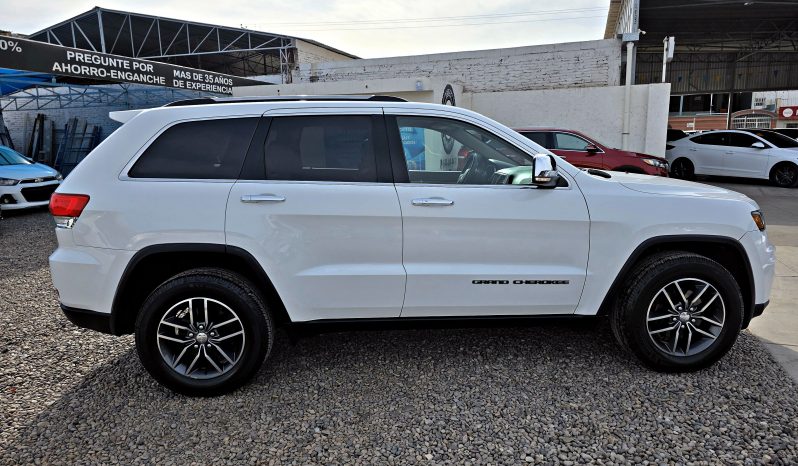 Jeep Grand Cherokee 2017 lleno