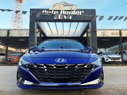 Hyundai Elantra 2023 lleno