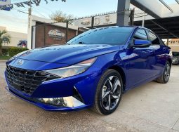 Hyundai Elantra 2023 lleno