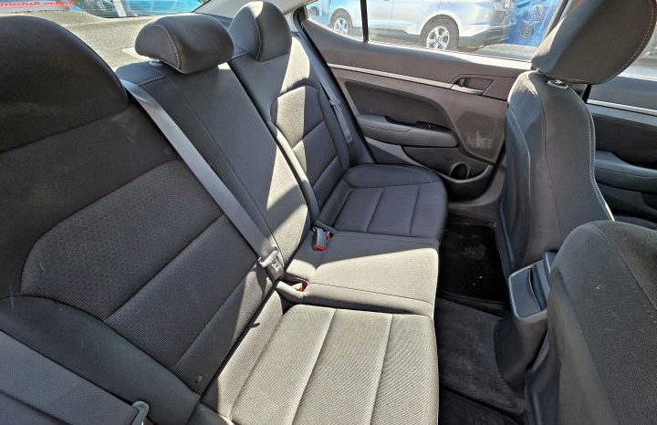 Hyundai Elantra 2018 lleno