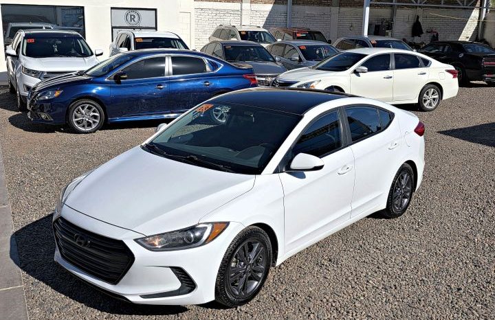 Hyundai Elantra 2018 lleno