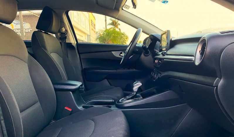 Kia Forte 2021 lleno