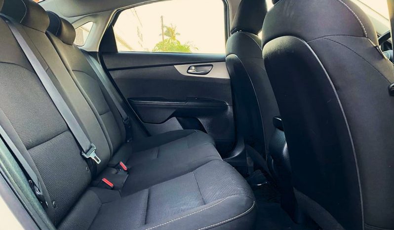 Kia Forte 2021 lleno