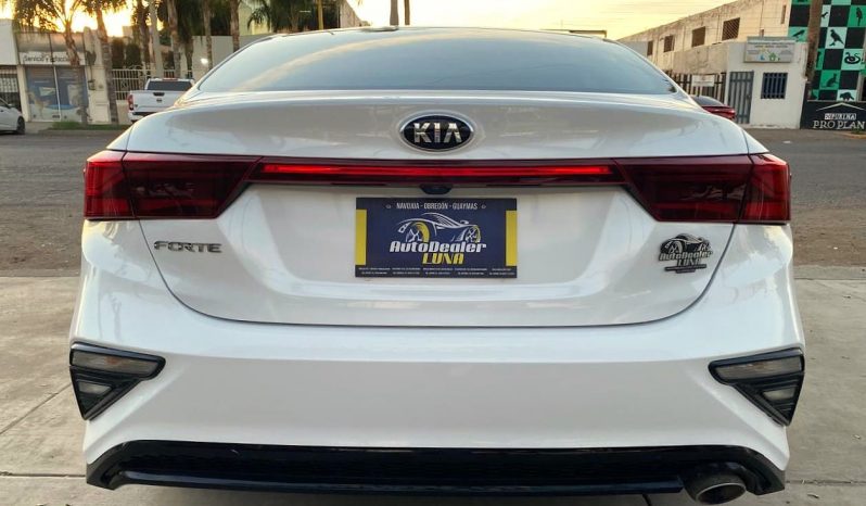 Kia Forte 2021 lleno