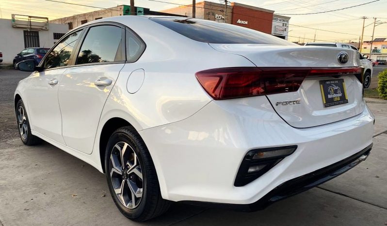 Kia Forte 2021 lleno