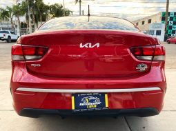 Kia Rio 2022 lleno
