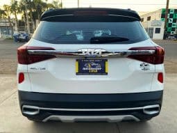 Kia Seltos 2022 lleno