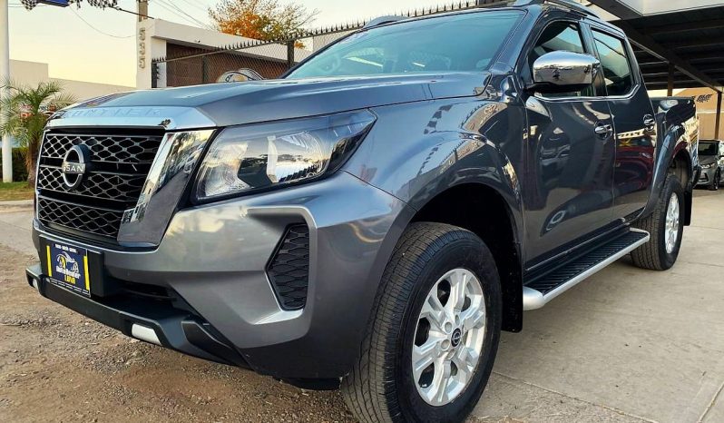 Nissan Frontier 2023 lleno