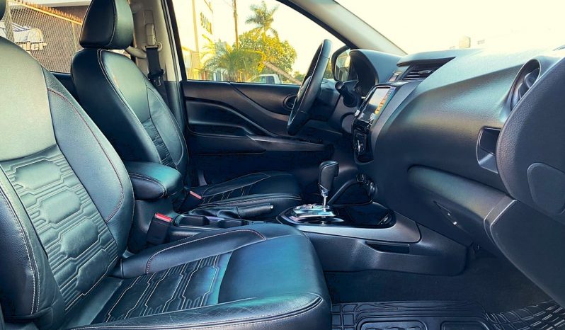 Nissan Frontier 2023 lleno