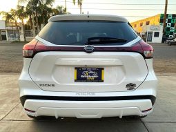 Nissan Kicks 2023 lleno