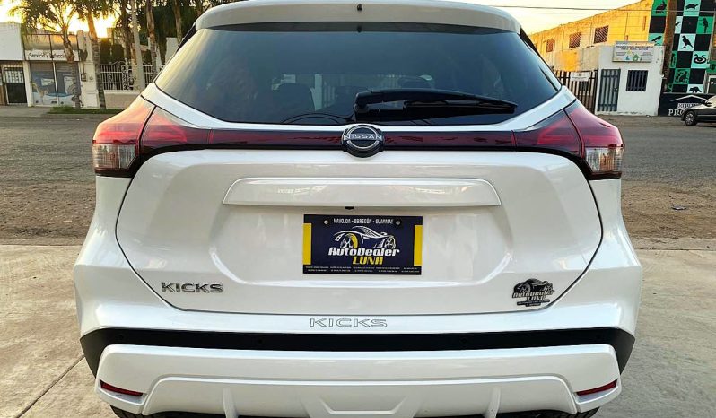 Nissan Kicks 2023 lleno