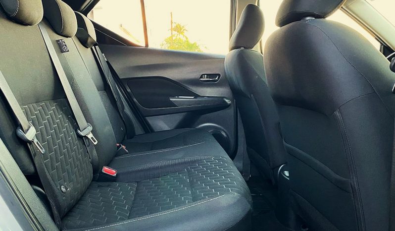 Nissan Kicks 2023 lleno