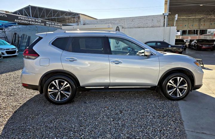 Nissan Rogue 2018 lleno