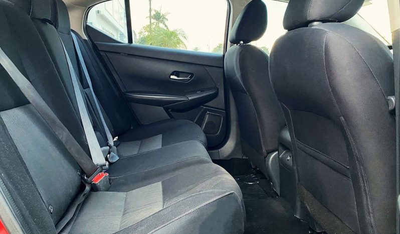 Nissan Sentra 2020 lleno