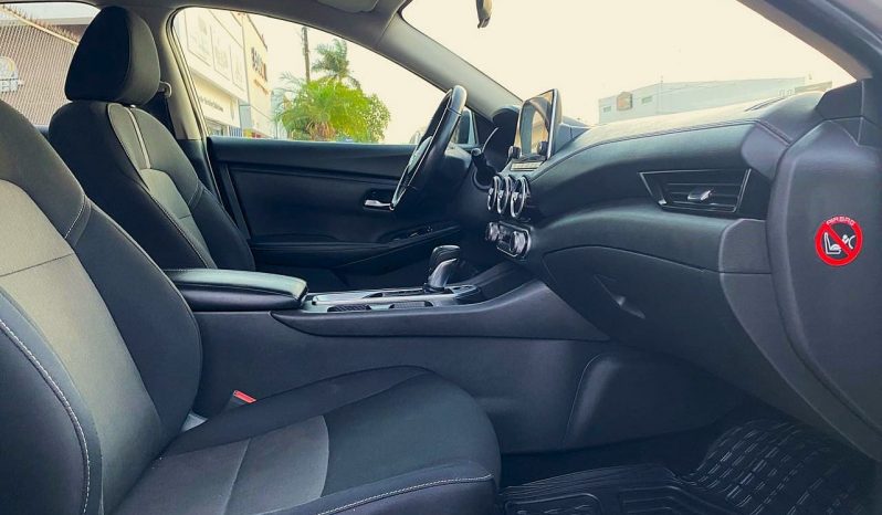 Nissan Sentra 2021 lleno