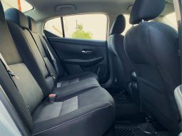 Nissan Sentra 2021 lleno