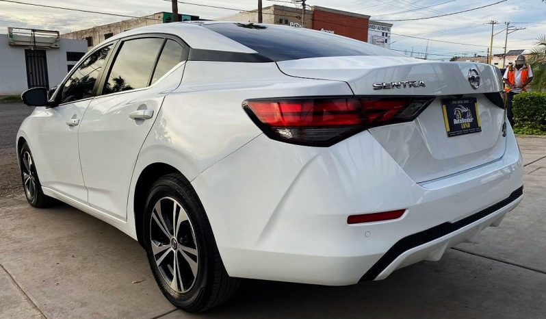 Nissan Sentra 2023 lleno