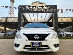 Nissan Versa 2018 lleno