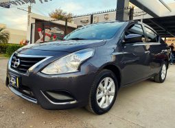 Nissan Versa 2019 lleno