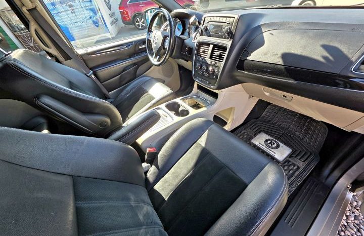 Dodge Grand Caravan SXT 2016 lleno