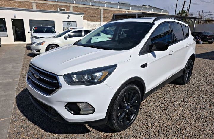 Ford Escape 2017 lleno