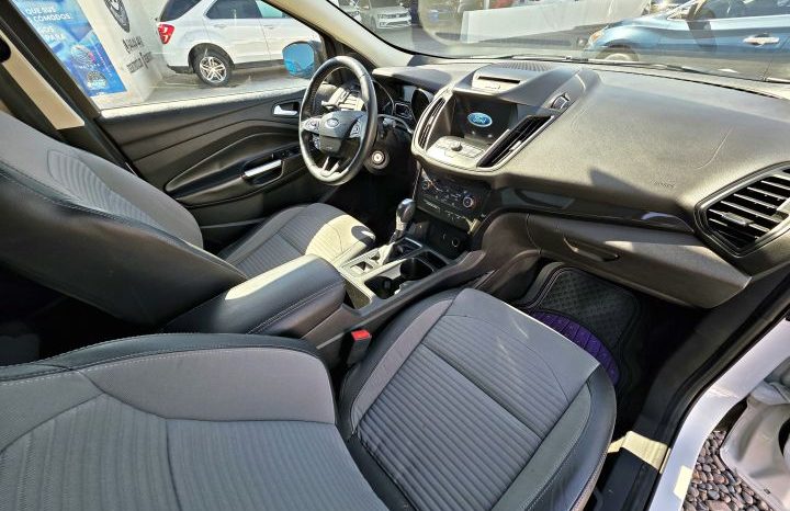 Ford Escape 2017 lleno
