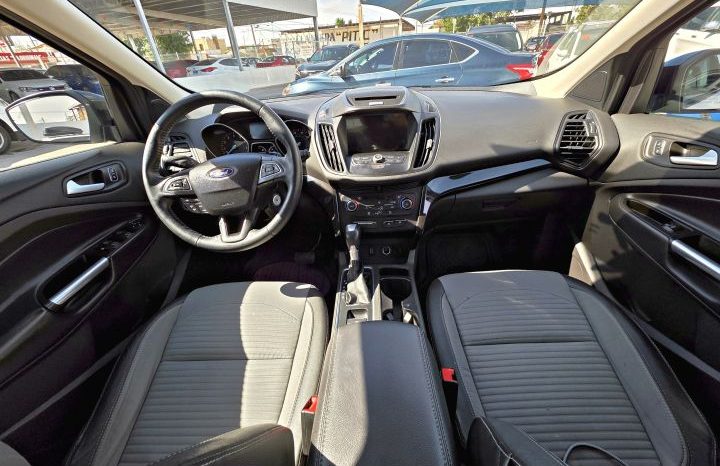 Ford Escape 2017 lleno