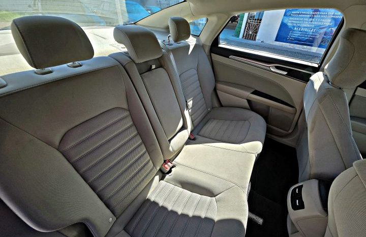 Ford Fusion 2017 lleno