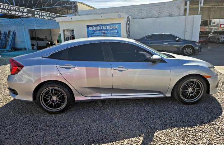 Honda Civic 2016 lleno