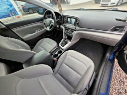 Hyundai Elantra 2017 lleno