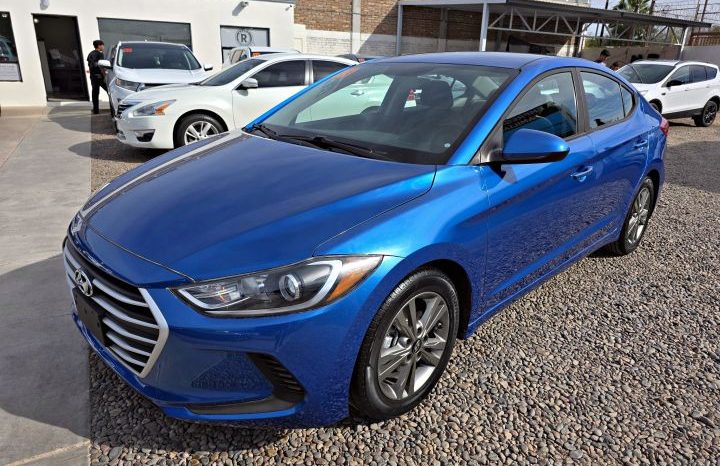 Hyundai Elantra 2018 lleno