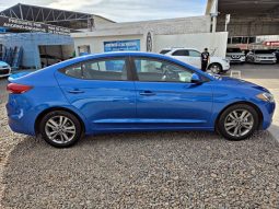 Hyundai Elantra 2018 lleno
