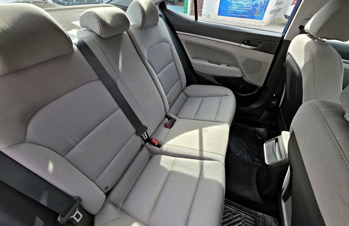 Hyundai Elantra 2018 lleno