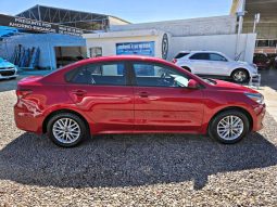 Kia Rio 2018 lleno
