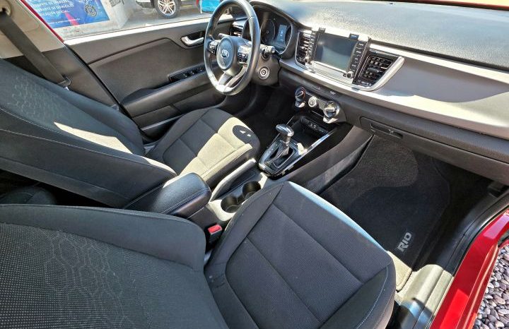 Kia Rio 2018 lleno