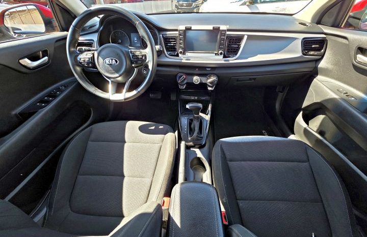 Kia Rio 2018 lleno